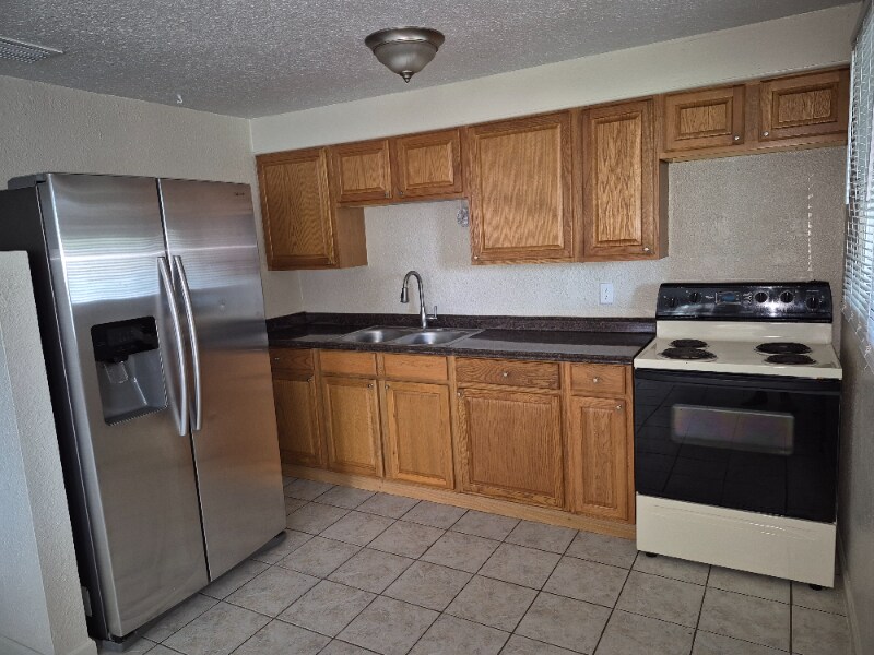 Building Photo - 7755-7765 64th Way N