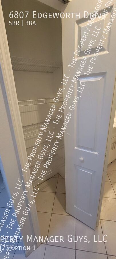 Building Photo - 6807 Edgeworth Dr