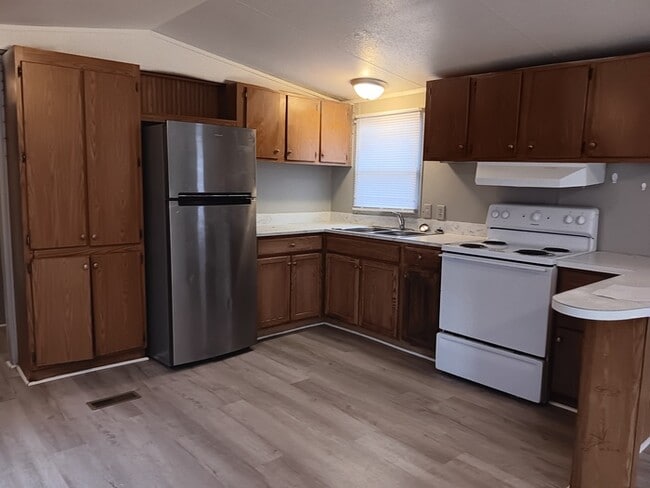 Building Photo - 175 Cypress Ln