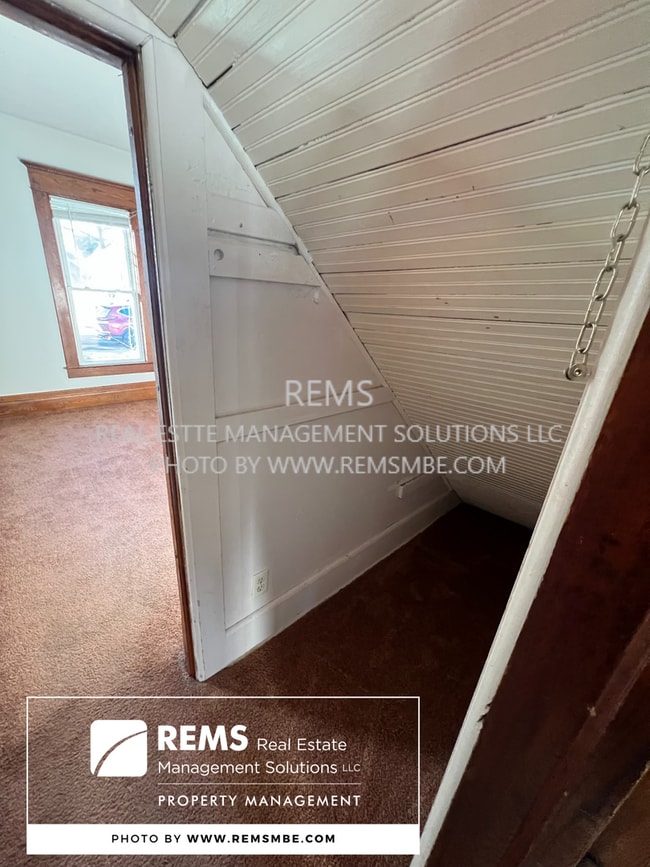 Building Photo - 420 N Pine St