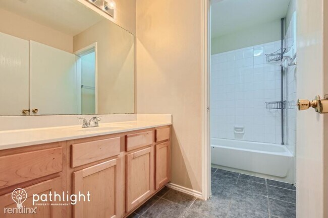 Building Photo - 2326 Manchester Lane UNIT