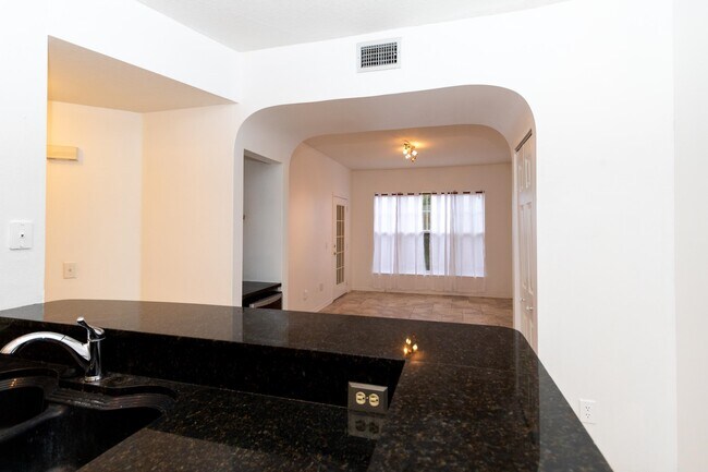 Building Photo - 13115 Harbour Vista Cir