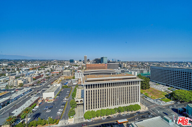 Building Photo - 3785 Wilshire Blvd