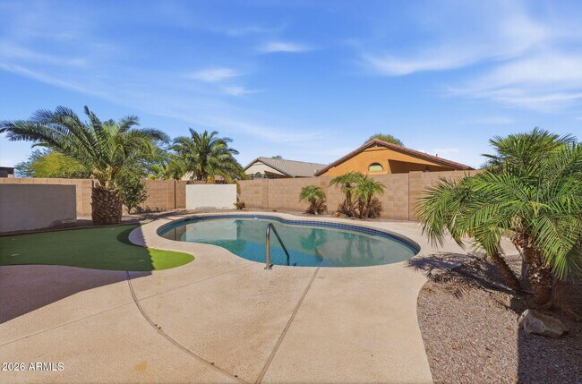 Building Photo - 40310 W Novak Ln