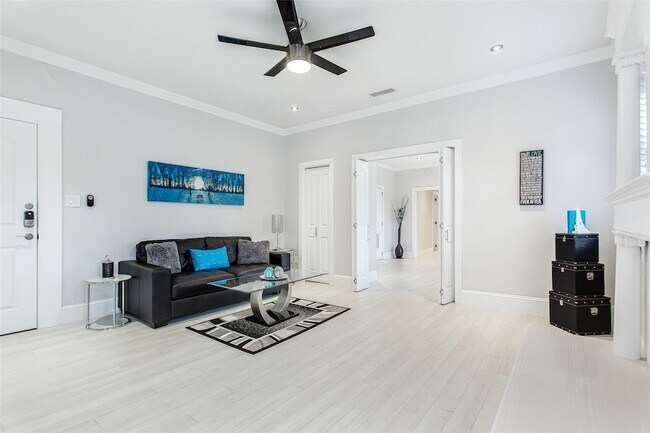 Building Photo - 4719 Junius St