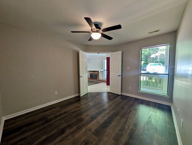 Building Photo - 311 New Kent Pl