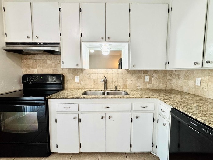 Building Photo - 1113 N Hickory Ave