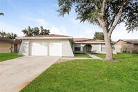 Building Photo - 607 Estrada Ln