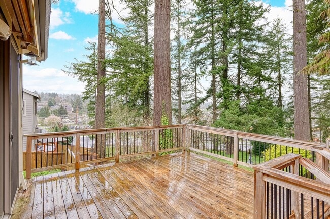 Building Photo - Stunning Single-Level 3-Bedroom, 2-Bath Home in Annand Heights