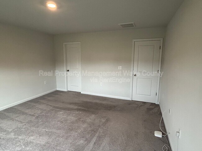 Building Photo - 1041 Shoreside Dr