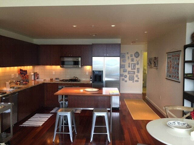 Building Photo - 3570 SW River Pkwy