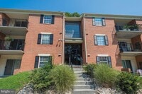 Building Photo - 800 College Ln