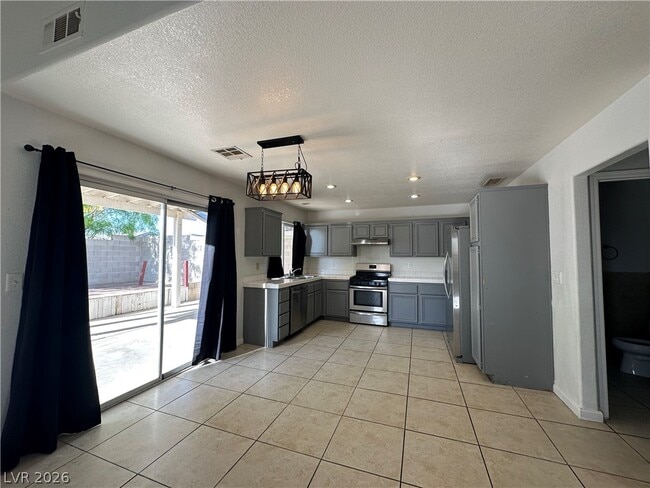 Building Photo - 8275 Cedar Leaf Dr