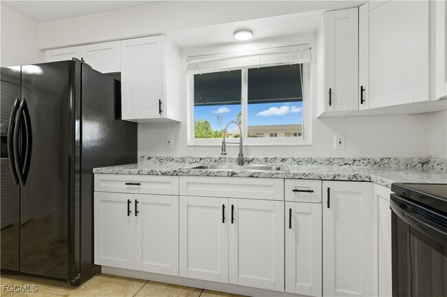 Building Photo - 4208 SE 19th Pl