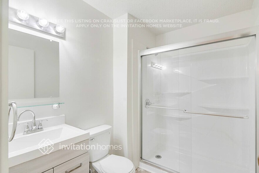 Building Photo - 10612 Chelsea Dr