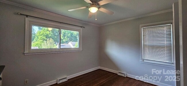 Building Photo - 513 Webster Pl