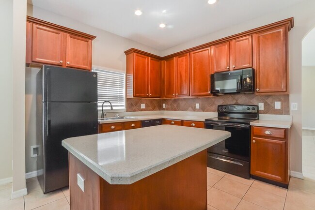 Building Photo - 317 Appaloosa Ct