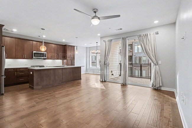 Building Photo - 383 Pratt Dr SE