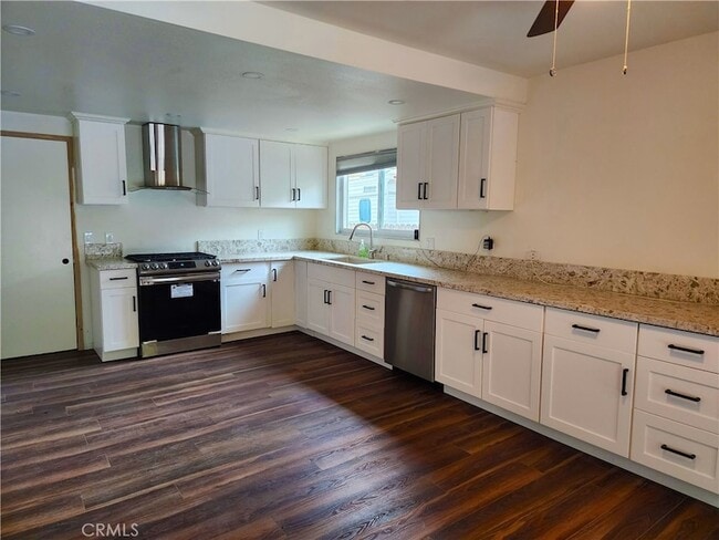 Building Photo - 2523 Deerpark Dr