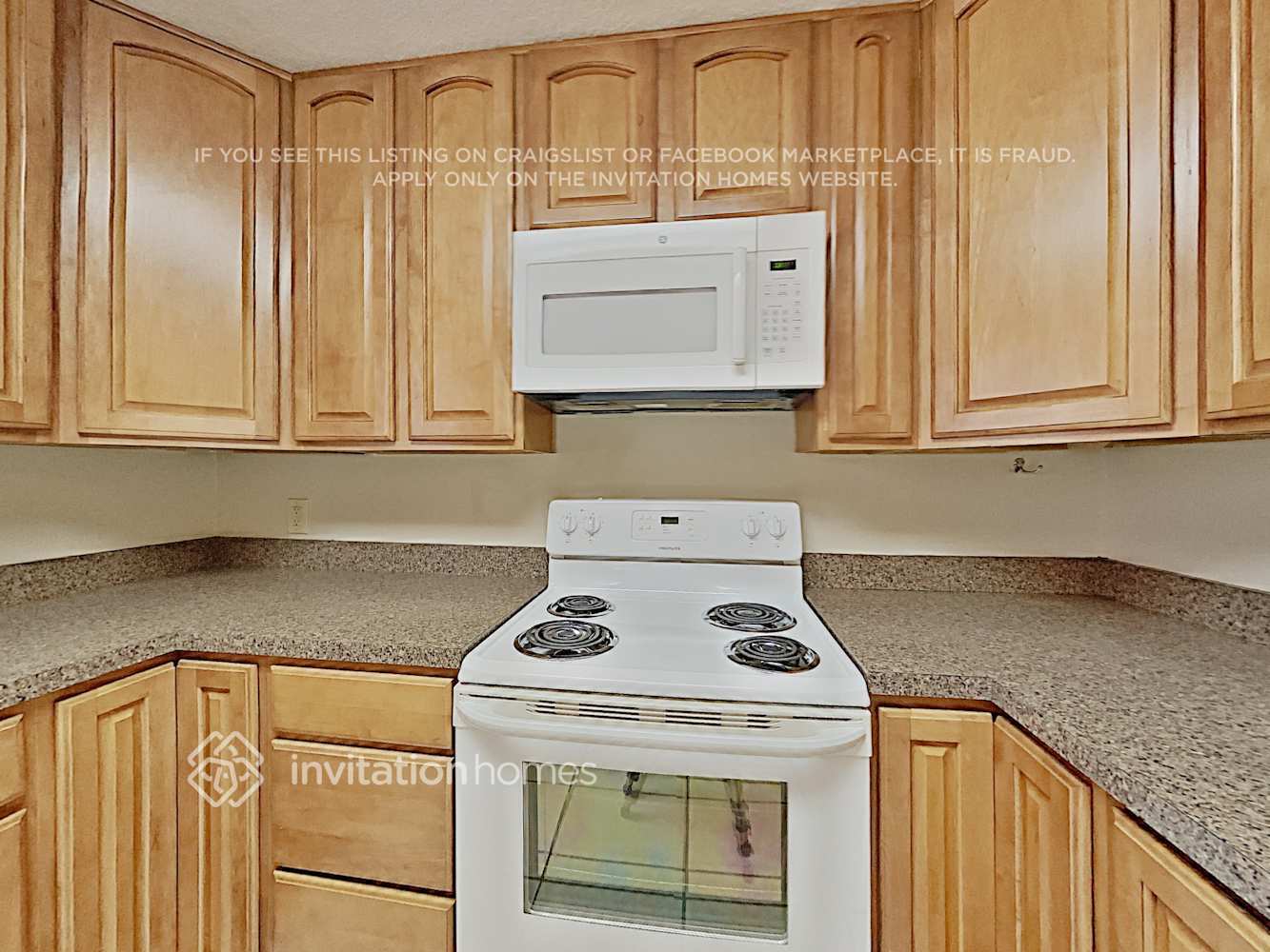 Building Photo - 1545 Reade Cir