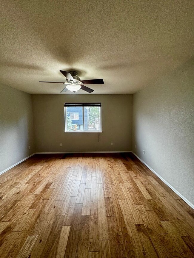 Building Photo - 3 Bedroom Home with Basement in Stetson Hills