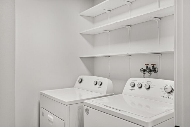 Building Photo - 8027 SW 103rd Ave