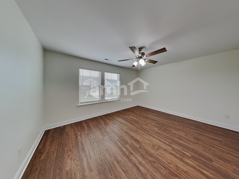 Building Photo - 154 Havenbrook Dr