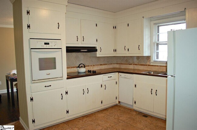Building Photo - 506 Motor Boat Club Rd