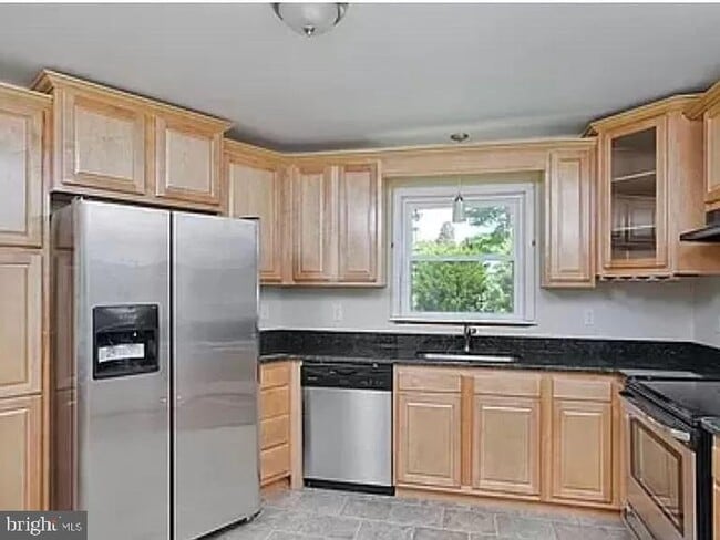 Primary Photo - 207 Cornell Rd