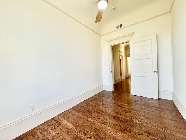Building Photo - 625-627-627 Fillmore St