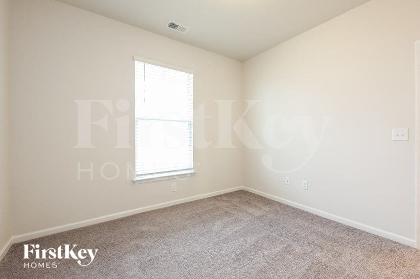 Building Photo - 410 Stonefence Dr