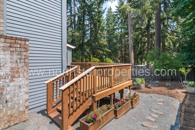 Building Photo - Newly Remodeled Lake Oswego Traditional