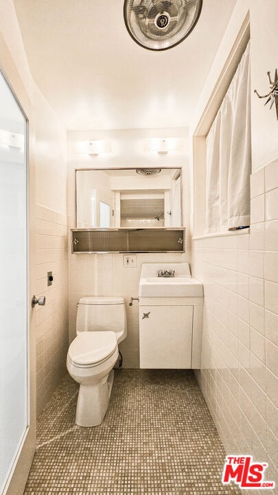 Building Photo - 8895 Appian Way