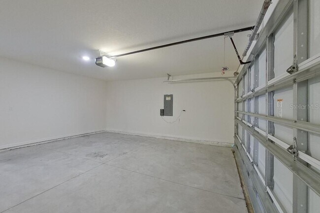 Building Photo - 4397 SW 85 Ln