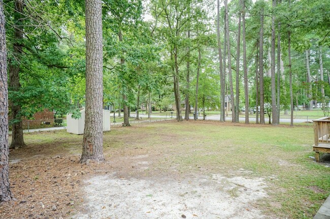 Building Photo - Gorgeous single family home!