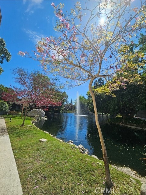 Building Photo - 7890 E Spring St