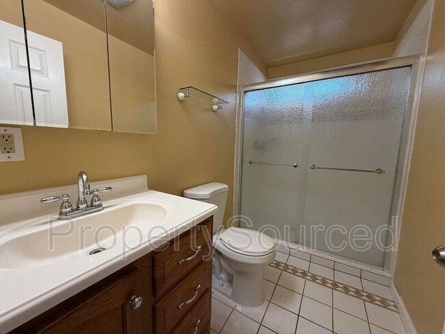 Building Photo - 524 E Krell Ln