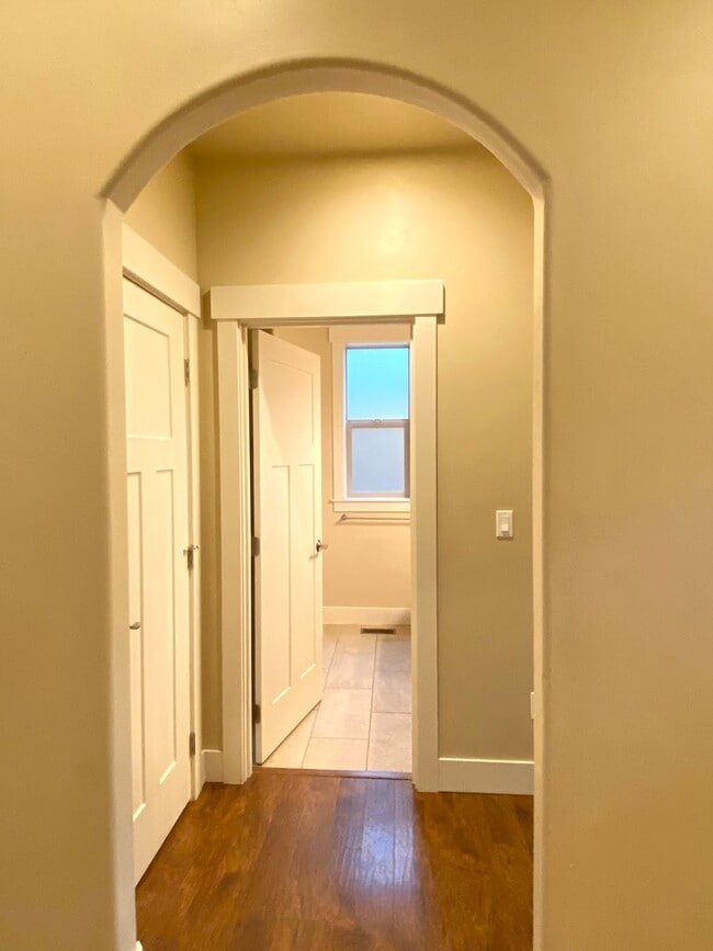 Building Photo - Single-Story Living! 3 BR - 2 BA with open...