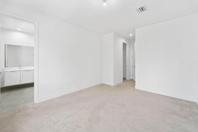 Building Photo - 8173 NW 42nd St