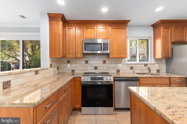 Building Photo - 18 Flintlock Ln