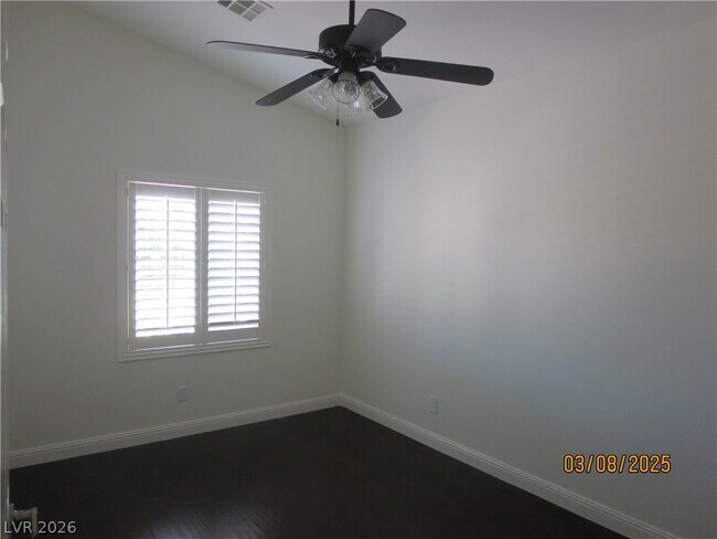 Building Photo - 499 Holly Hunt St