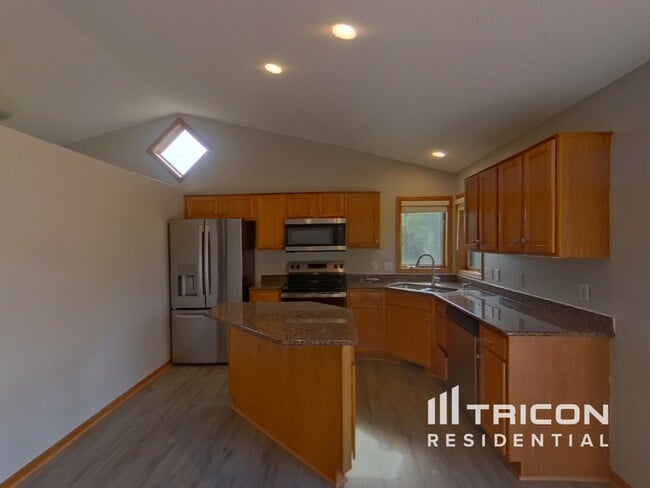 Building Photo - 2094 French Trace Ave