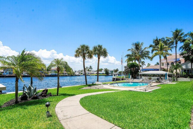 Building Photo - 629 SE 19th Ave