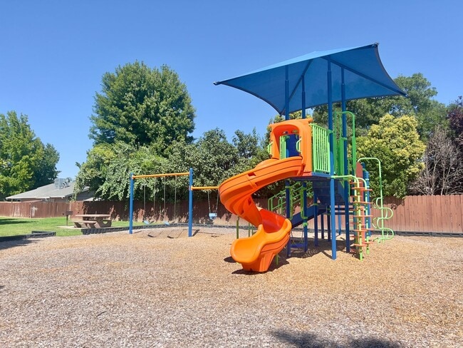 Building Photo - 6956 Meadow Wood Trail