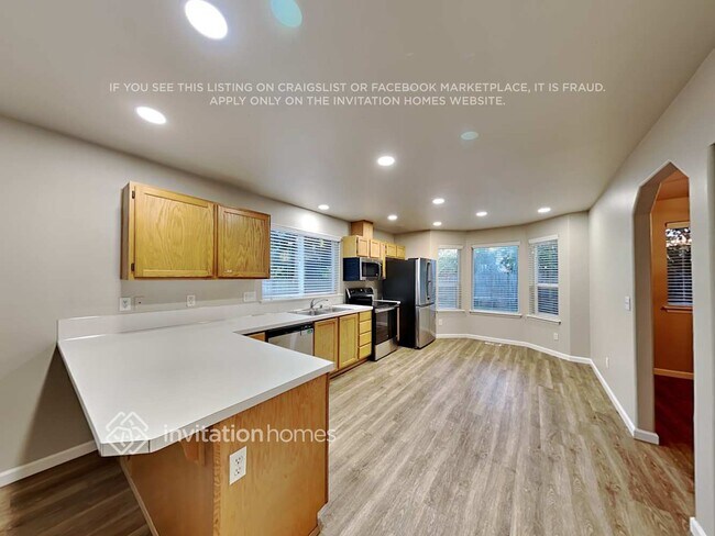 Building Photo - 14101 80th Ave Ct E