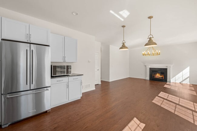 Building Photo - 1824 Forest View Ct