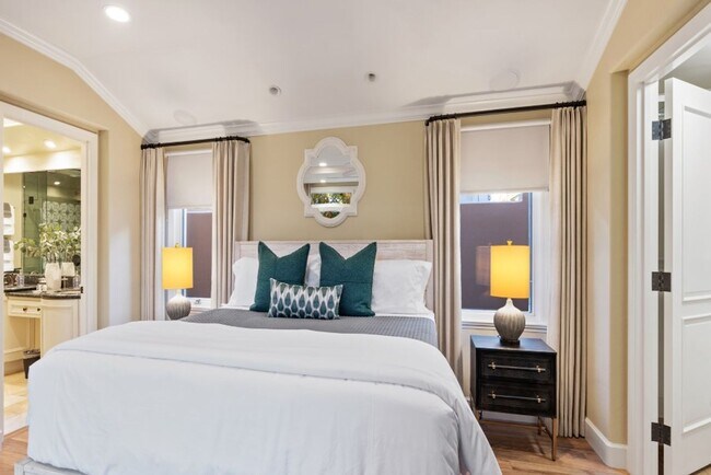 Building Photo - Stunning, Luxury La Jolla Shores Location with Panoramic Ocean Views!!