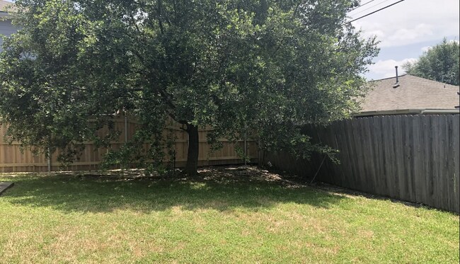 Building Photo - 112 Highland Dr