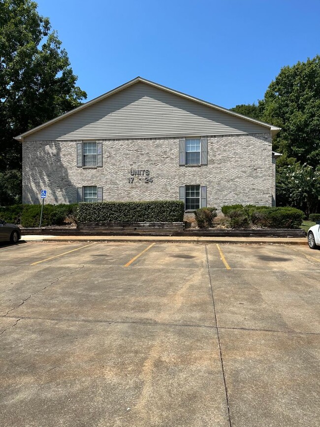 Building Photo - Meadowview Apartments