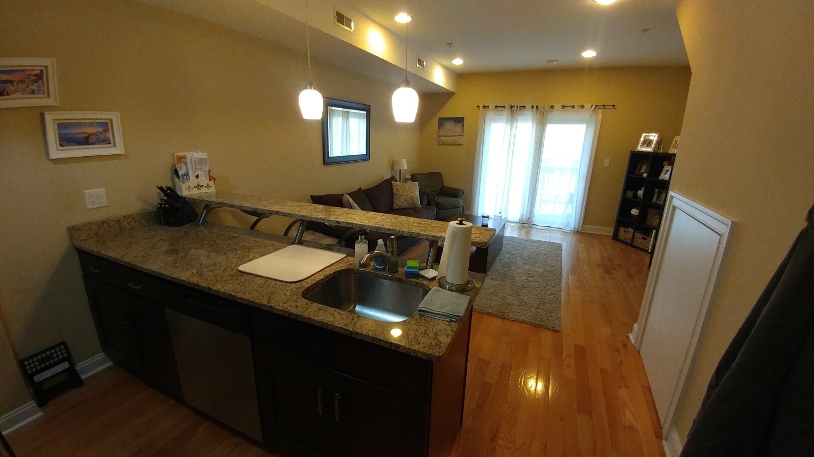 Building Photo - 827 Corinthian Ave